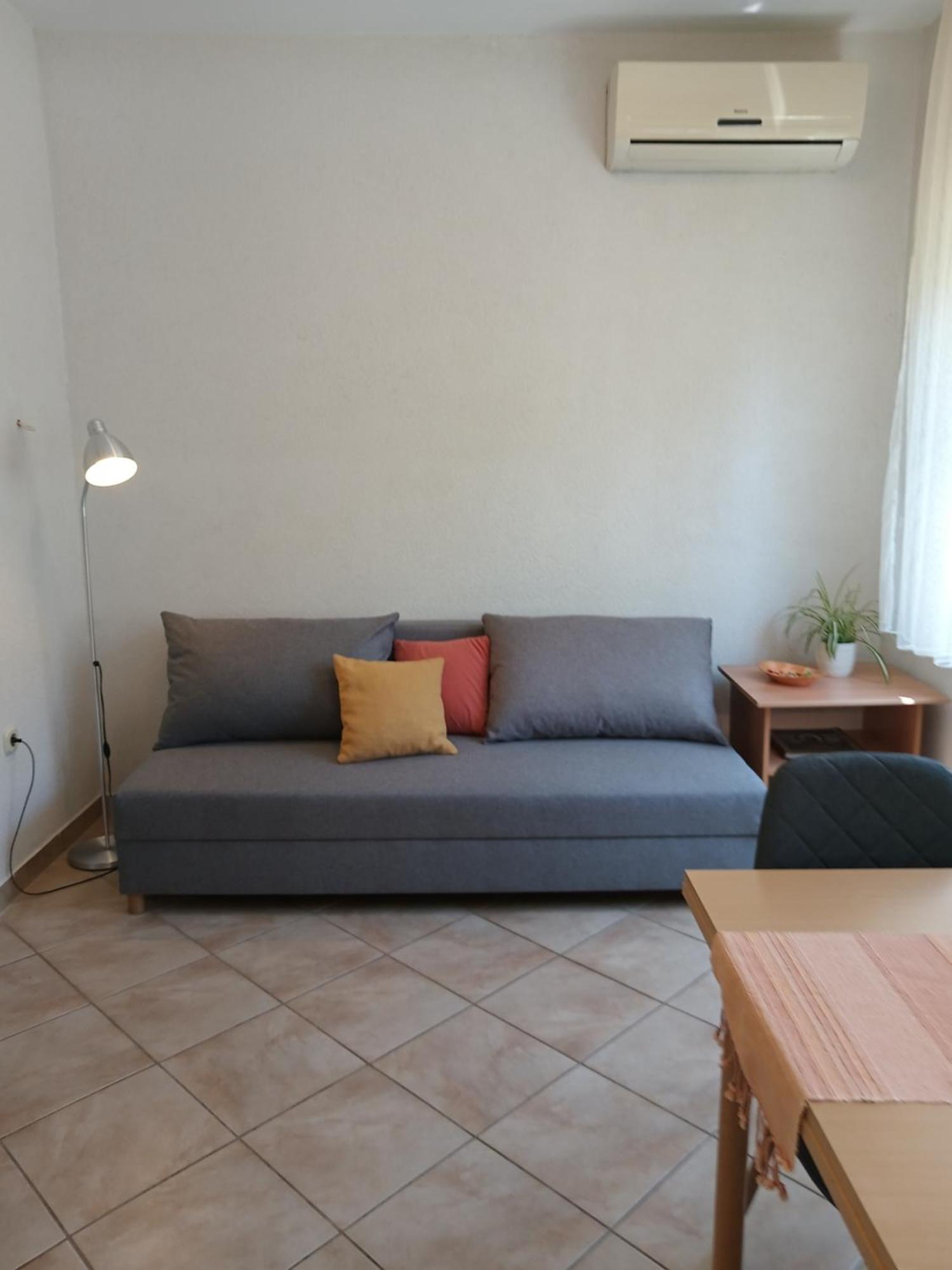 Apartments Jadranka Ivana Pula Exterior photo