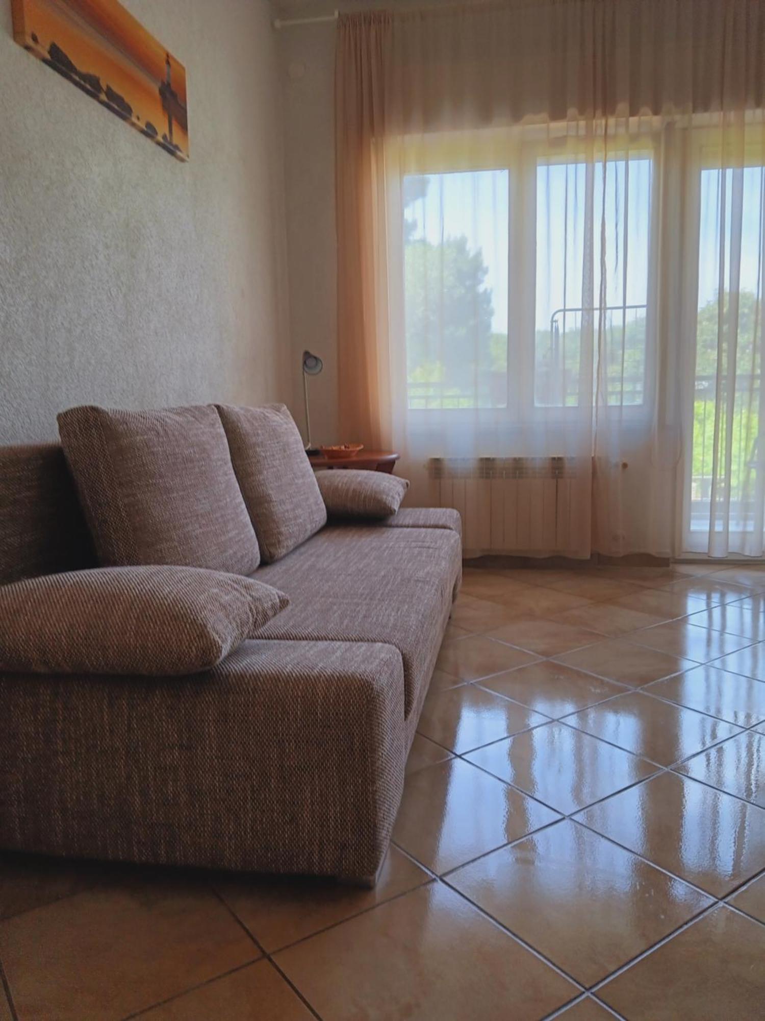 Apartments Jadranka Ivana Pula Exterior photo