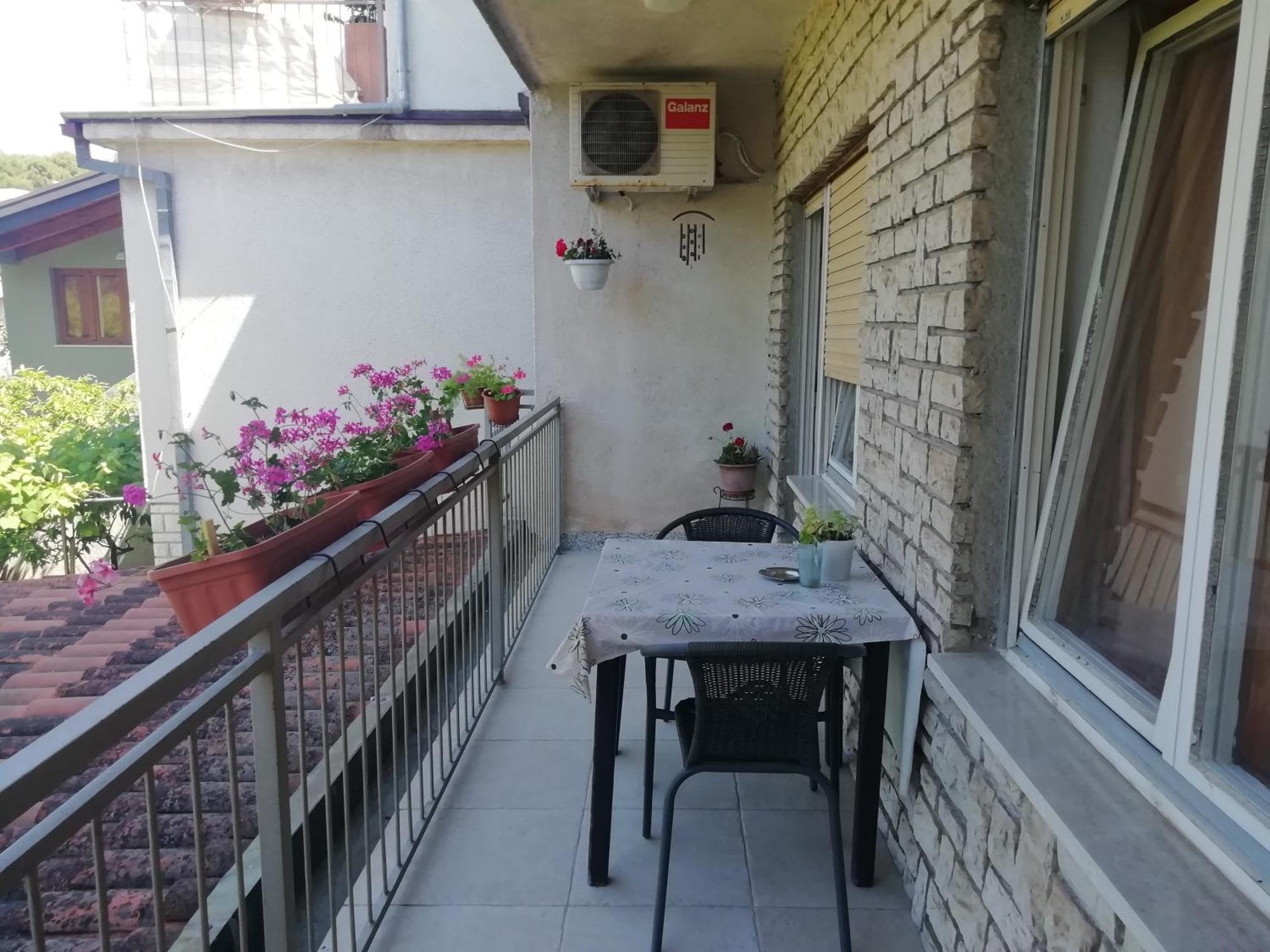 Apartments Jadranka Ivana Pula Exterior photo